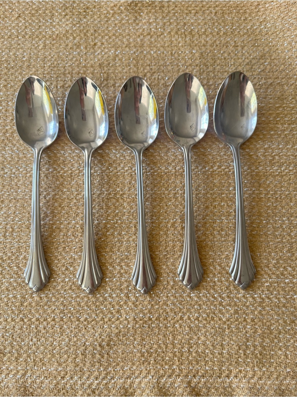 Oneida Bancroft Teaspoons (5) Flatwear